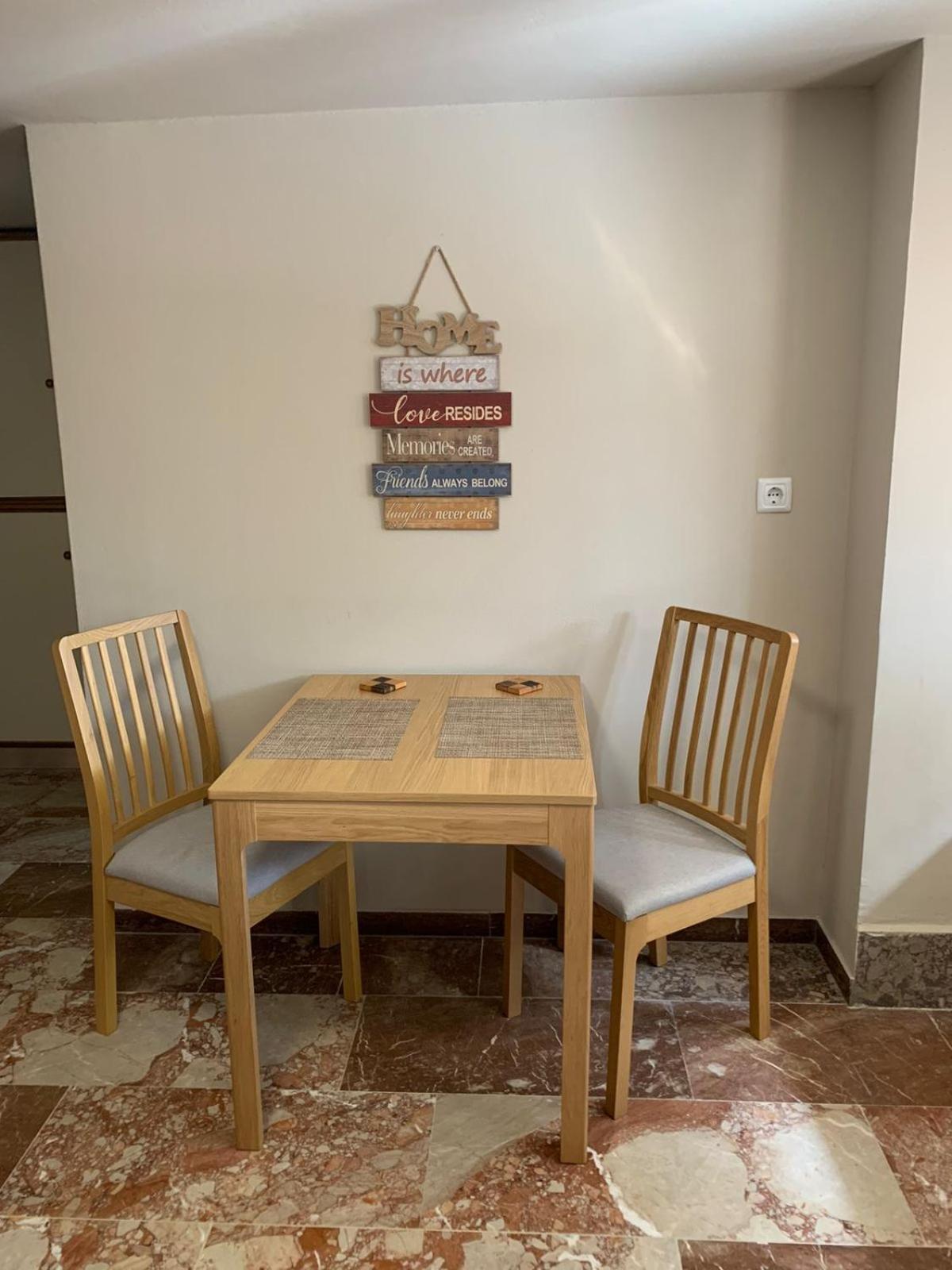 Zoes Place Apartment Artemida  Bagian luar foto