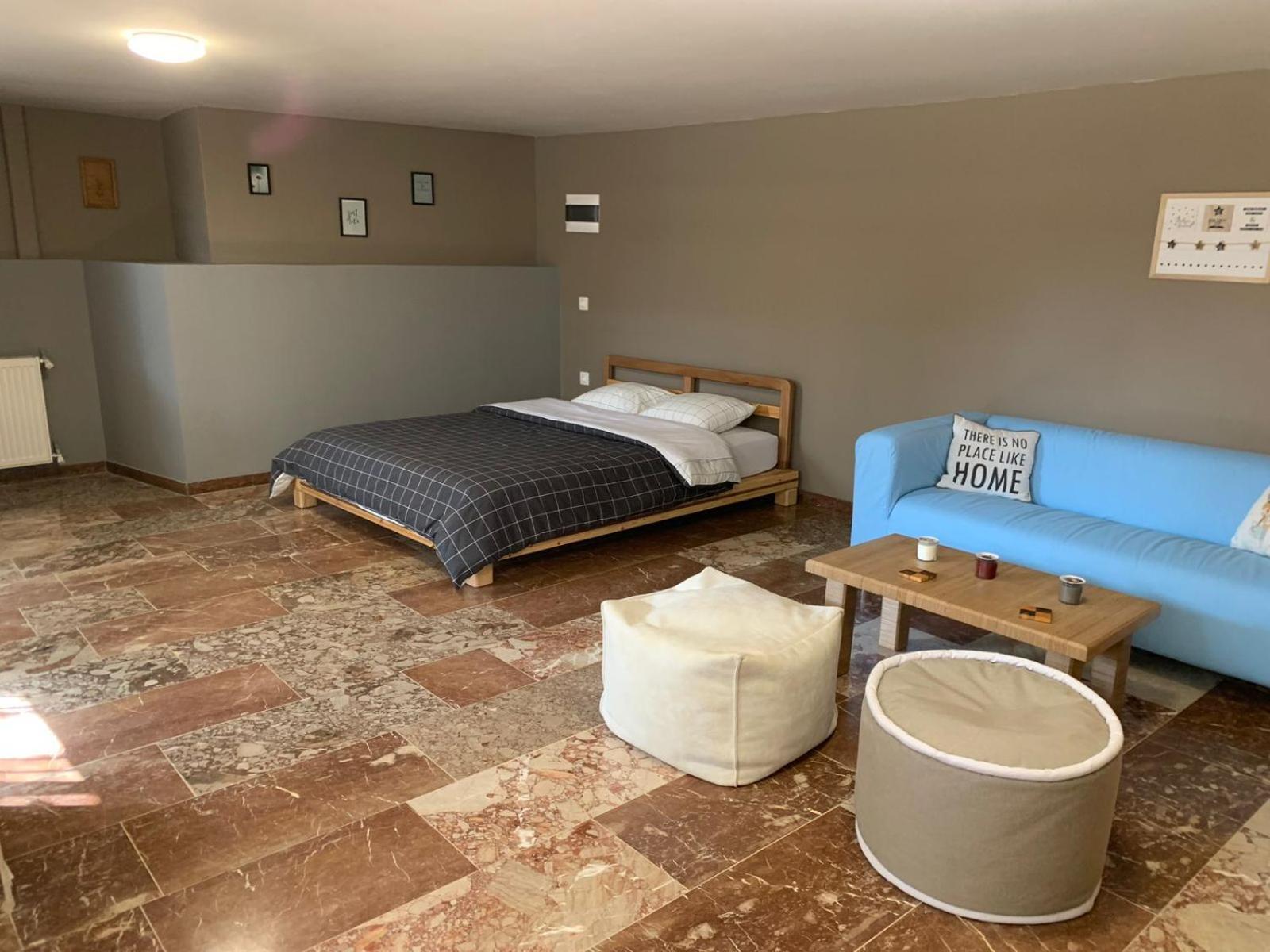 Zoes Place Apartment Artemida  Bagian luar foto