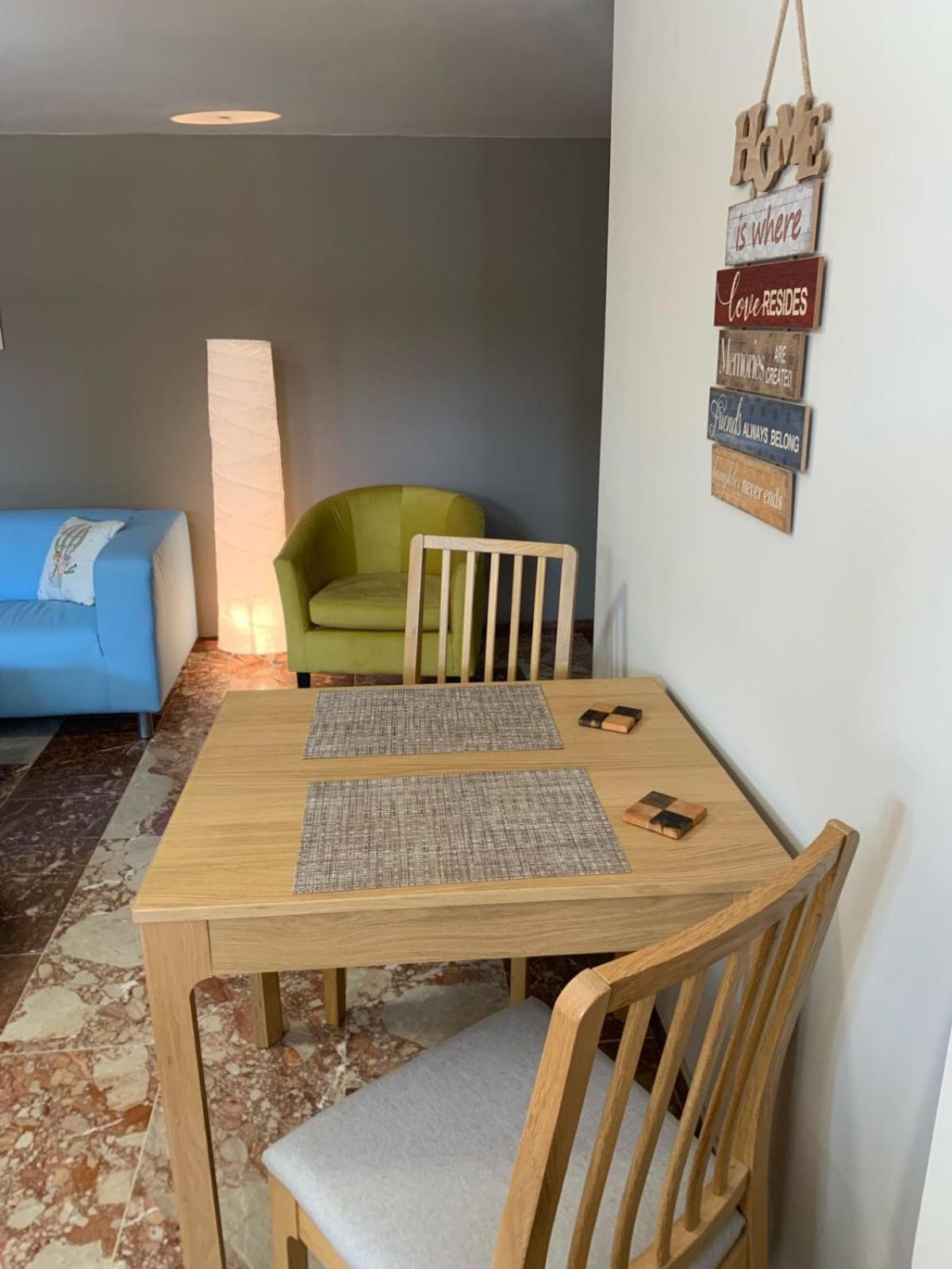Zoes Place Apartment Artemida  Bagian luar foto
