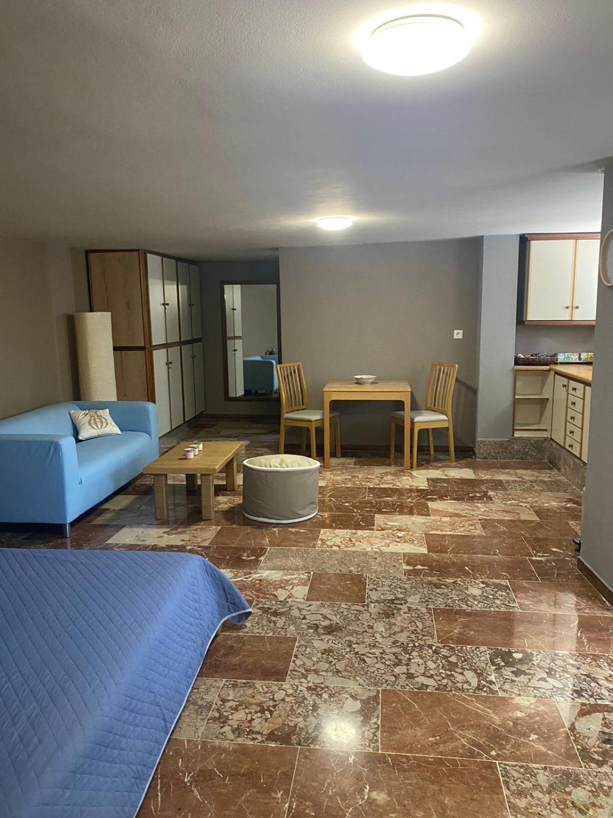 Zoes Place Apartment Artemida  Bagian luar foto